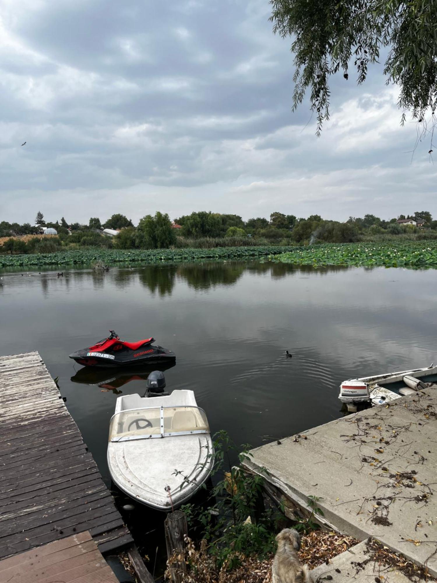 Отель La Nuferi Lac To Therme & Aeroport Otopeni Снагов Экстерьер фото